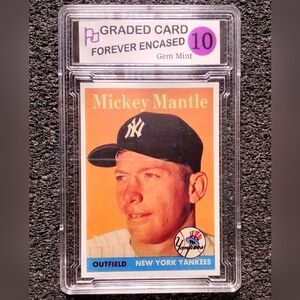 Mickey Mantle New York Yankees HOF Baseball Card. Graded 10 GEM MINT